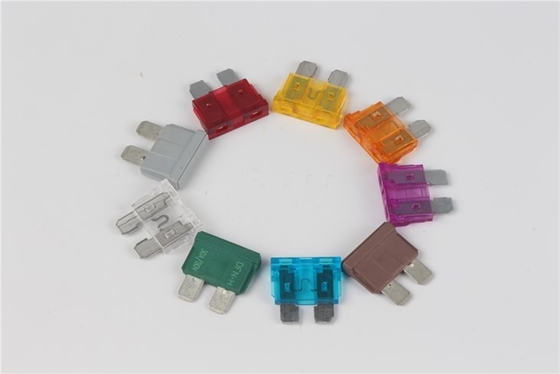 銅の錫メッキ PBT 小型 LED 車の刃のヒューズ 1A-40A の定格電流