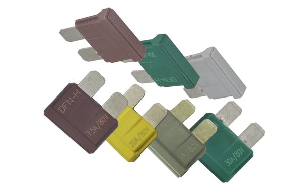低電圧の容量を壊す速い打撃のヒューズ80volt 75 Amp 80VDC DC1000A: